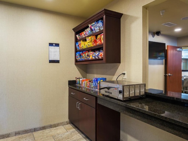Cobblestone Inn & Suites - Altamont image 12
