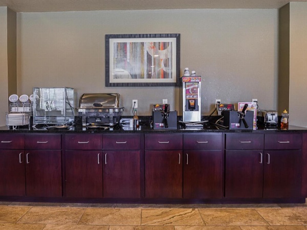 Cobblestone Inn & Suites - Altamont image 21
